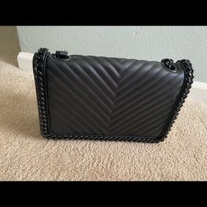 Also Greenwald crossbody chain handbag